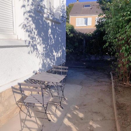 Petite Maison Avec Jardin Dans Banlieue De Paris Cormeilles-en-Parisis Exteriör bild