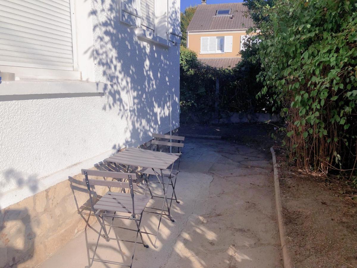 Petite Maison Avec Jardin Dans Banlieue De Paris Cormeilles-en-Parisis Exteriör bild