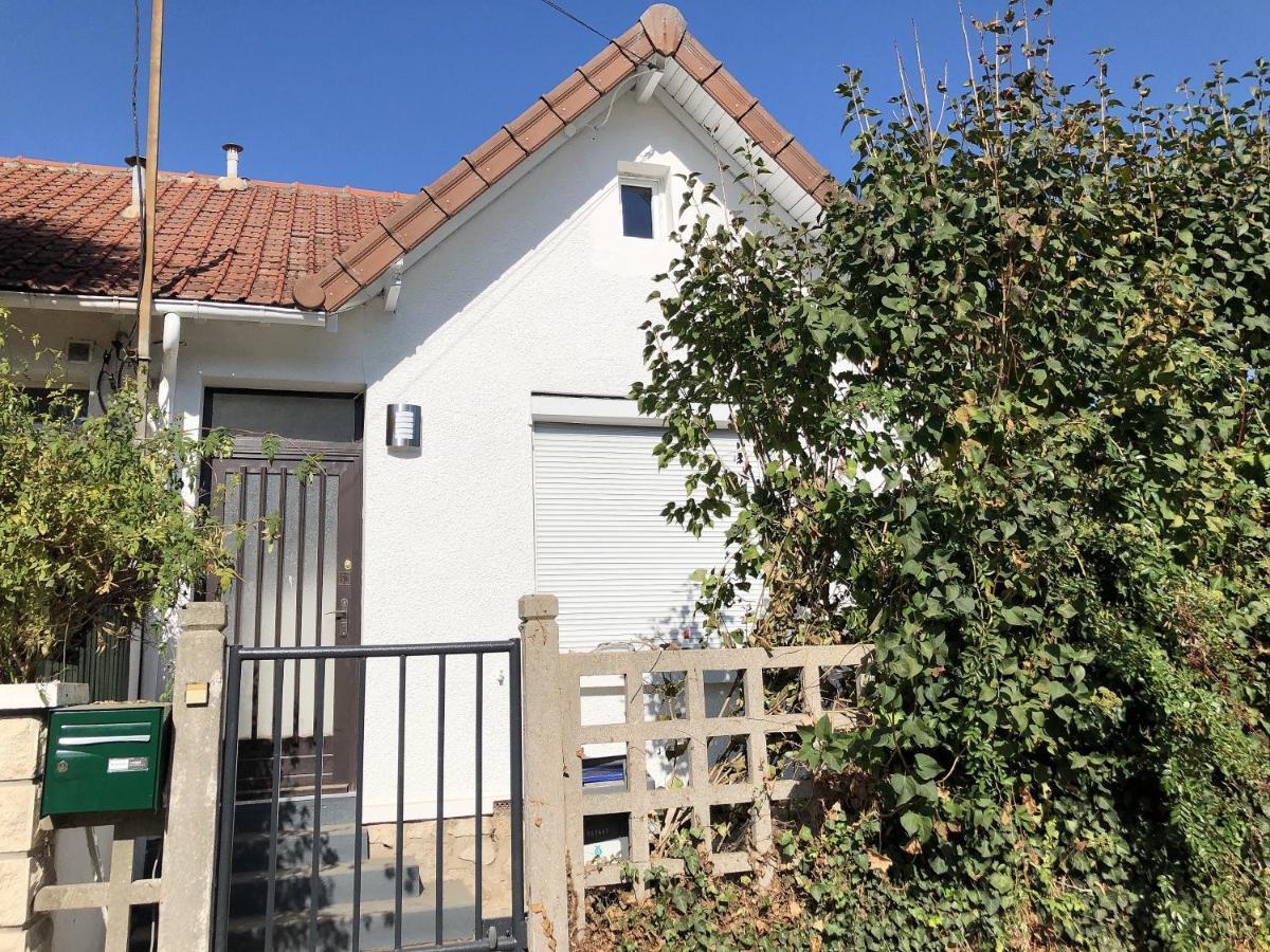 Petite Maison Avec Jardin Dans Banlieue De Paris Cormeilles-en-Parisis Exteriör bild