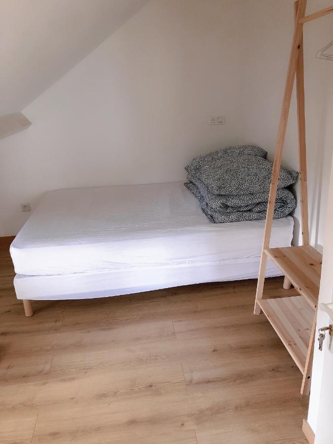 Petite Maison Avec Jardin Dans Banlieue De Paris Cormeilles-en-Parisis Exteriör bild