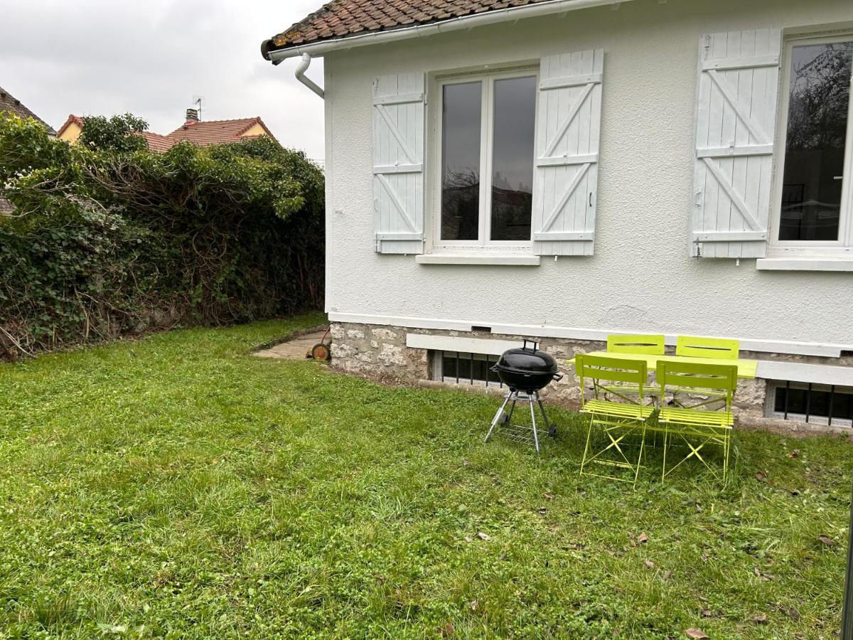 Petite Maison Avec Jardin Dans Banlieue De Paris Cormeilles-en-Parisis Exteriör bild